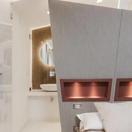 La Residenza Del Monaco Bianco Bed & Breakfast 2*